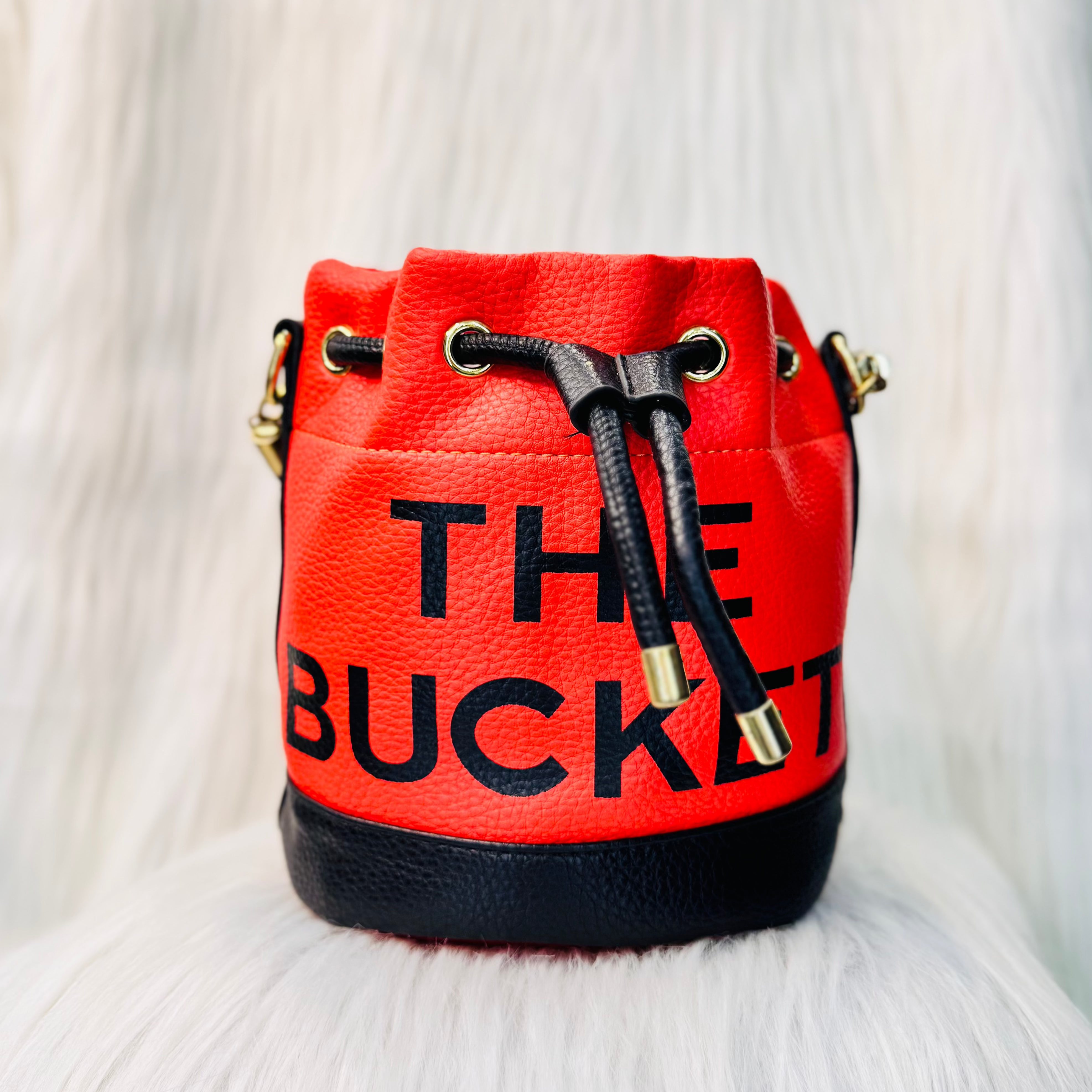 The Bucket Handbag – Cute and Stylish Shoulder Bag